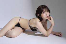 Aoi Ibuki สาวเอวีโลกสวย ยิ้มง่าย ผลงานโดดเด่นและนิสัยสุดอบอุ่น